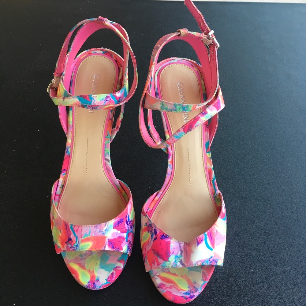 Gianni Bini Pink Floral Heels